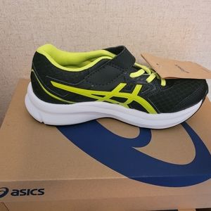 Asics kids tennis shoes, brand new